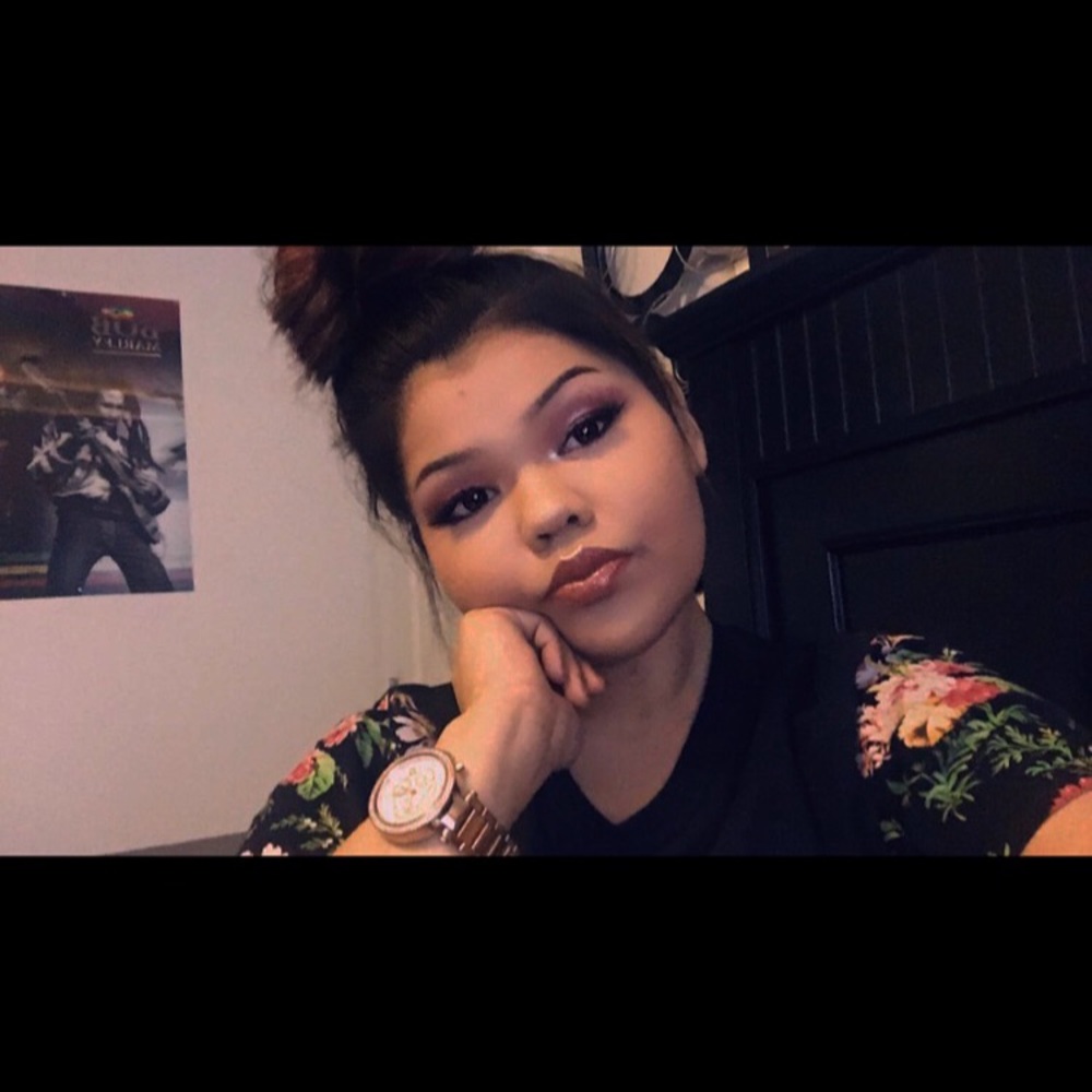 Meet your Posher, Tehya